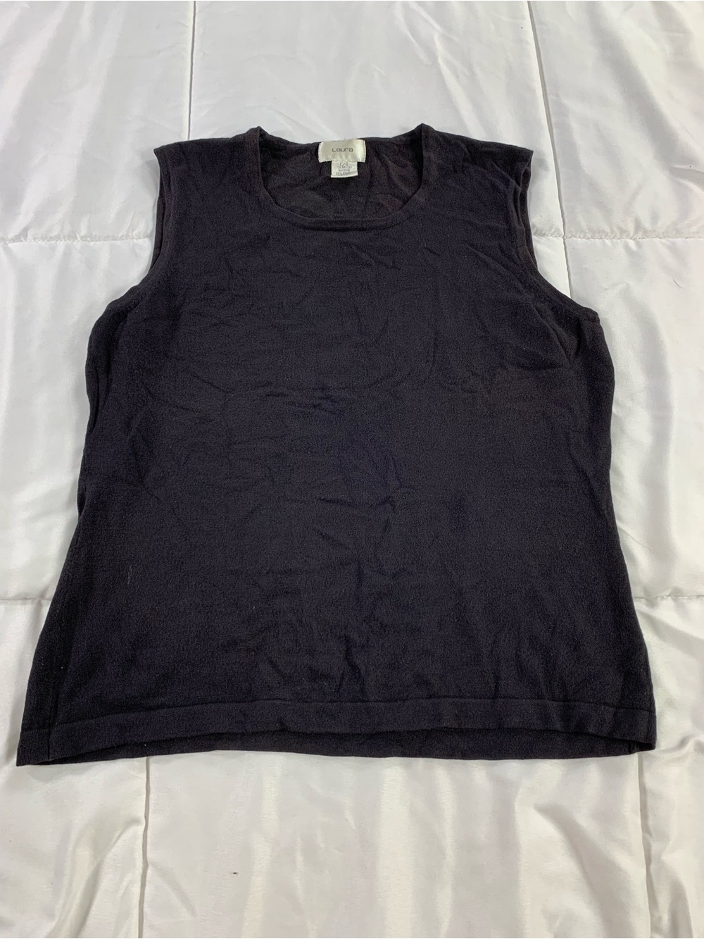 Pre loved LAURA shirt women’s size L